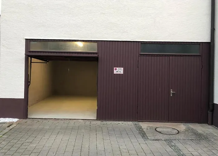 City Apartments, Outlet 100 Meter