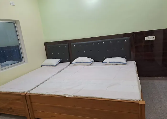Hotel Av Priya
