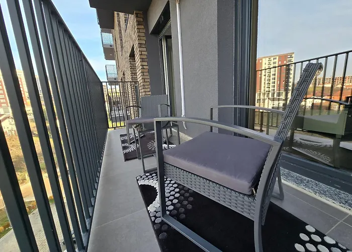 Eeg Apartments