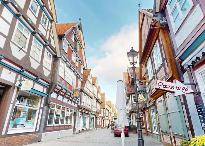 2 Zimmer, Beamer, Disneyplus mitten in der Altstadt