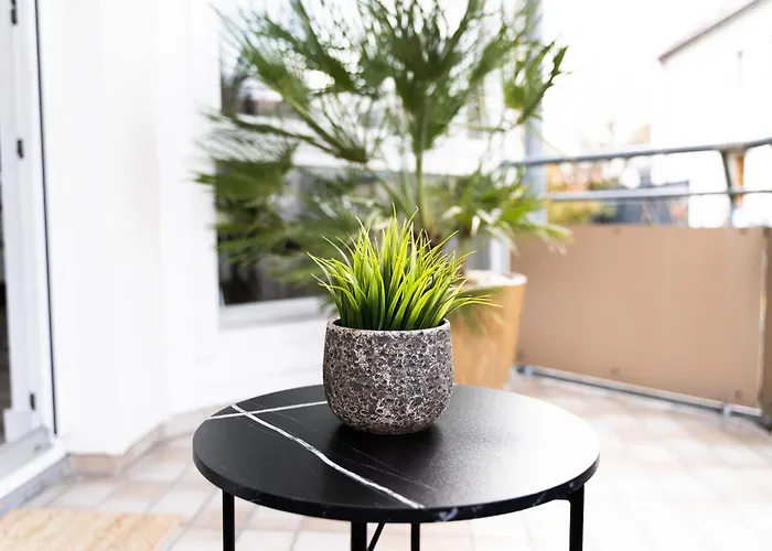 Lubu Stay Central, Cozy, With Workspace And Parking