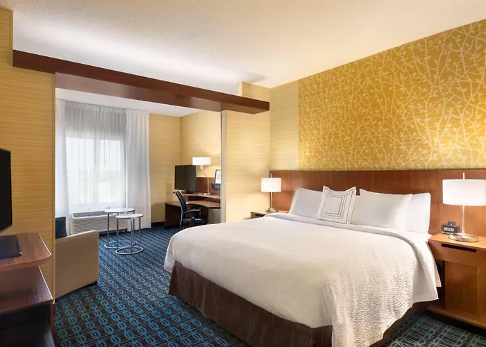 Fairfield Inn & Suites By Marriott Lancaster East At The Outlets