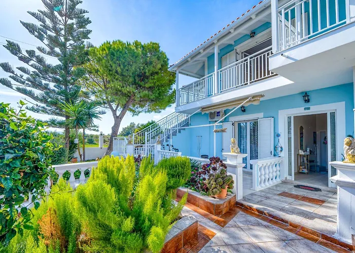 Stathis Rooms - 300M From Kalamaki Beach, By Zantewize