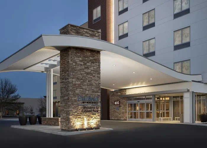 Fairfield Inn & Suites By Marriott Santa Rosa Rohnert Park