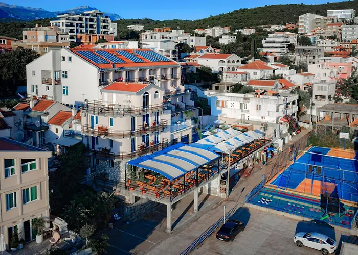 El Mar Hotel