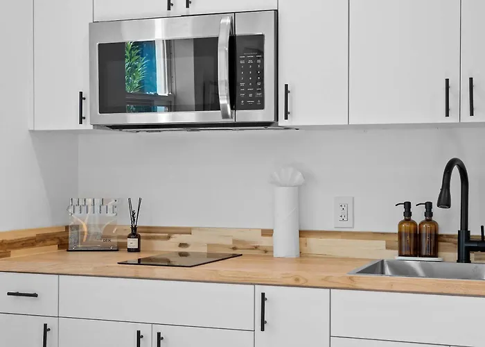 921 Apartment 1