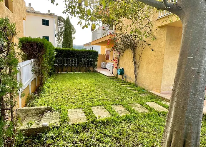Spacious Apartment Close To The Beach