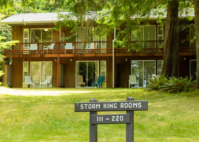 Lake Crescent Lodge