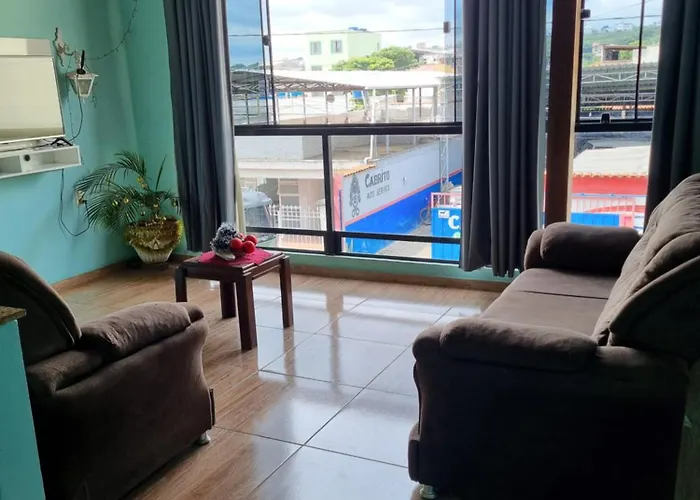 Lindo Apartamento, WiFi Rápido, 2 Banheiros, Suíte, Sala Confortável, Cozinha Completa, Microondas, Entrada Privativa, Perto do Shopping Pátio Matosinhos, 5 min do Centro Histórico