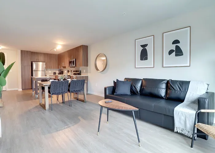 Live The Alexandria Exp From This Comfy Apt