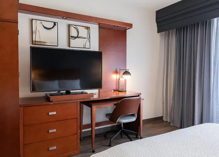 Courtyard By Marriott Cincinnati Midtown/Rookwood