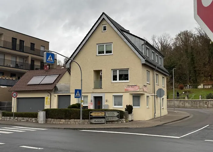 Pension Wauri , Ferienwohnung ' SCHWÄBISCHE ALB ' , Mansarden - Wohnung