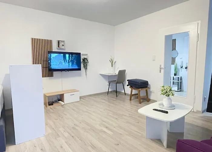 Perfekte 1,5 Wohnung Zentral in Leonberg gegenüber Einkaufzentrum