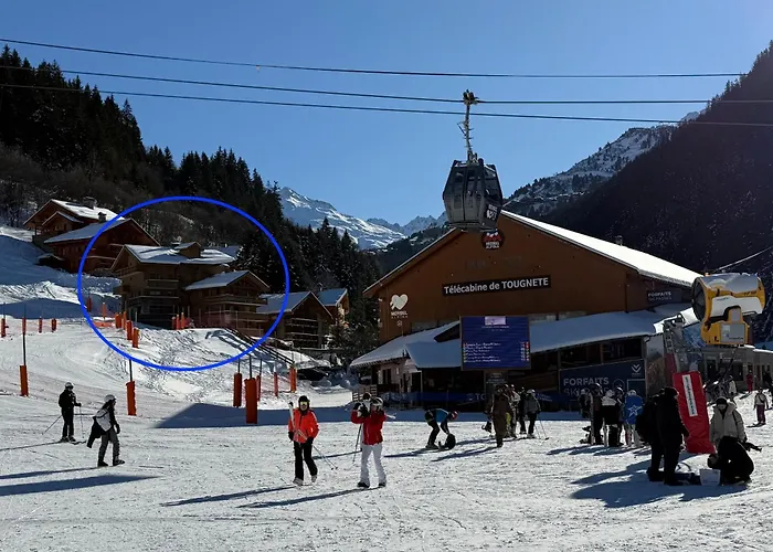 Meribel Centre La Chaudanne, Real Ski In And Out Right On Main Central Slopes, 3 Bedrooms 2 Bathrooms, Newly Renovated, Chalet L'Eperviere