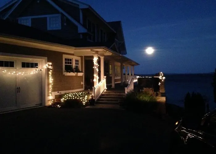 Loza House Adirondack Skydeck Unit Lake Front