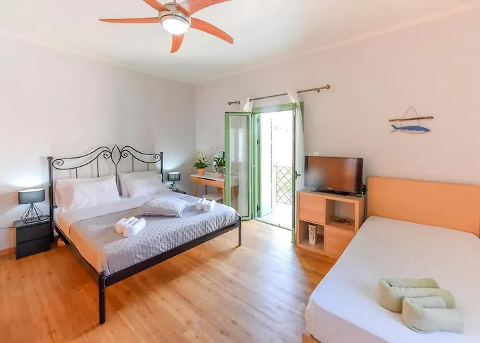 Cosy Apartment In Samos Town