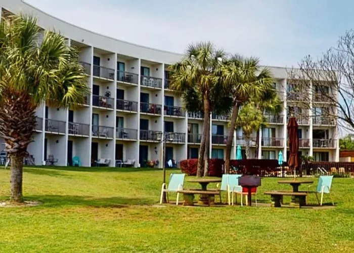Cozy Bayfront Condo