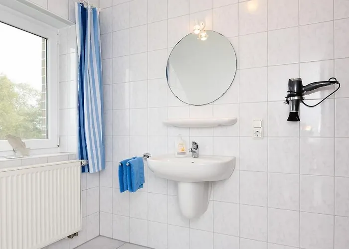 Ferienwohnung Krabbe 2, Bensersiel, mit gemeinschaftlichen Garten