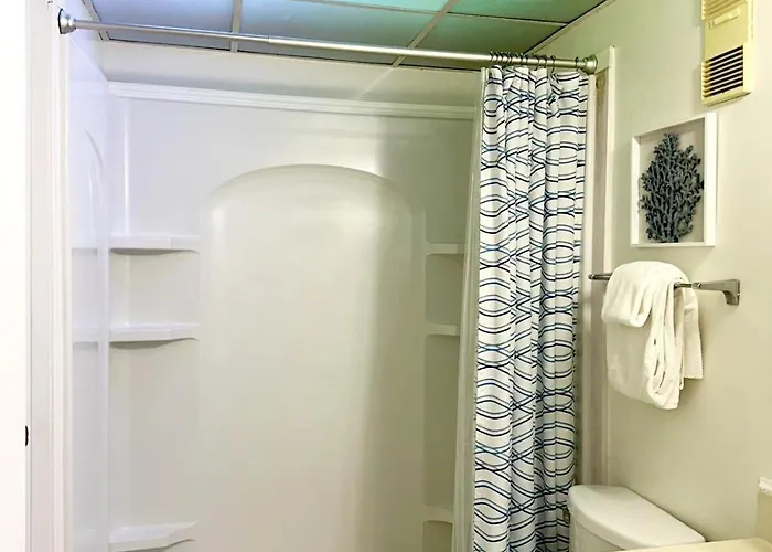 Aqua Villa Condo 204 Beachfront
