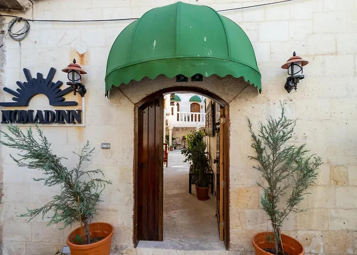 Nomad Inn