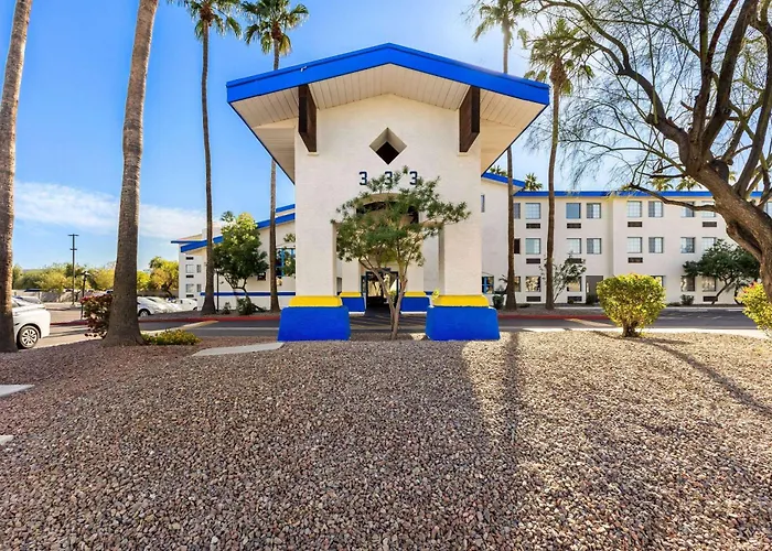 Days Inn & Suites By Wyndham Mesa Near Phoenix