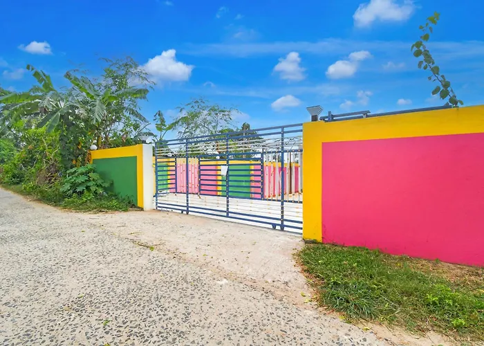 Hotel O Astha Homestay