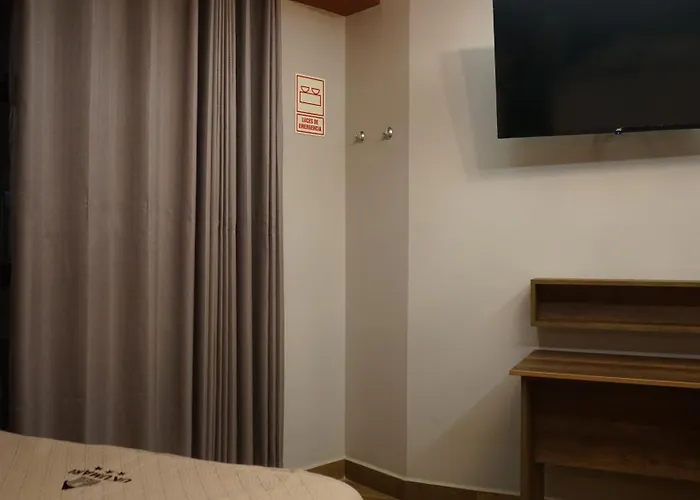 Ukumari Hotel