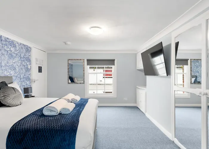 Town House Rooms