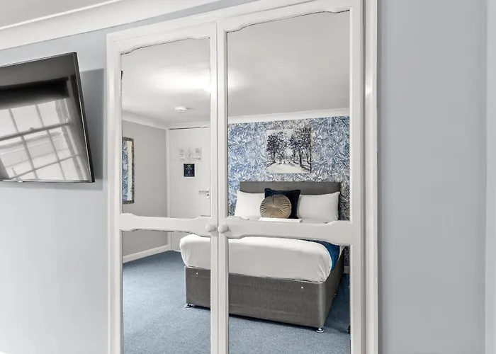 Town House Rooms