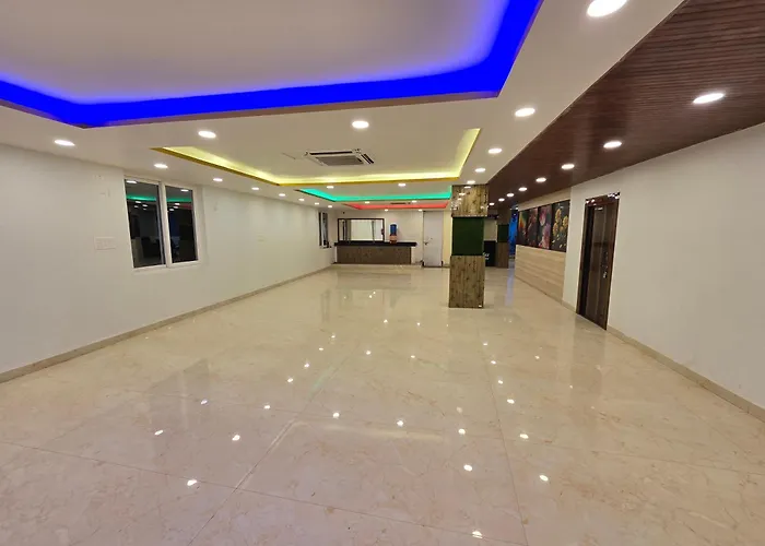 Sarojini Garden Hotel & Restaurant