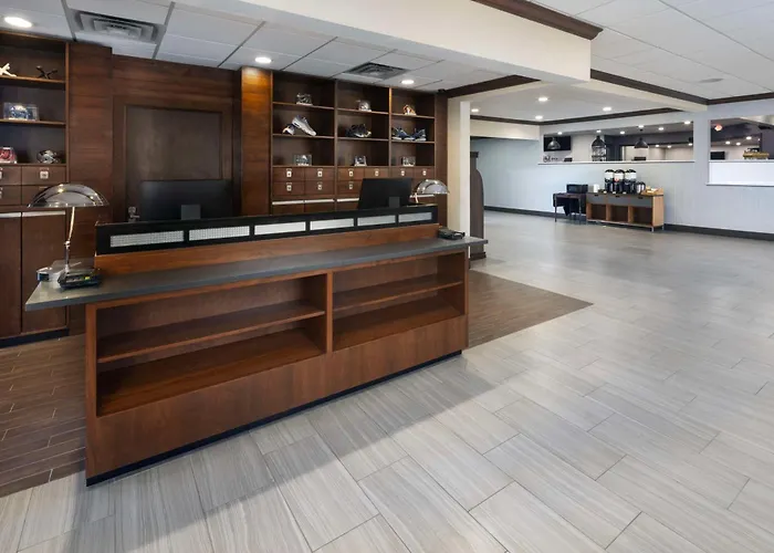 Doubletree By Hilton Manhattan, Ks