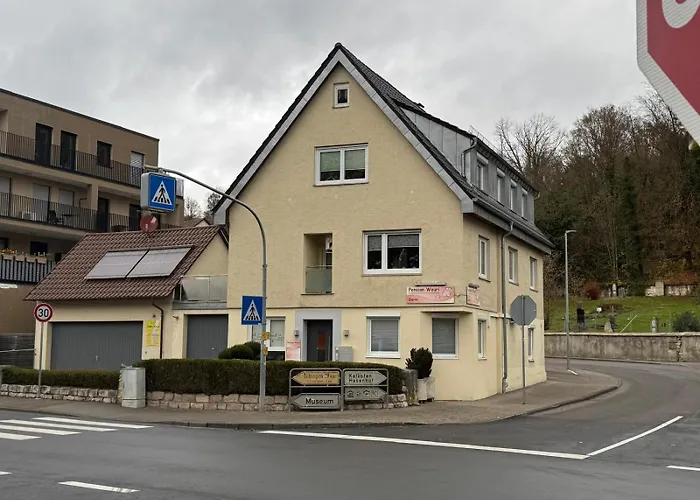 Pension Wauri , Ferienwohnung ' SCHÖNBUCH ' , zweites Obergeschoss