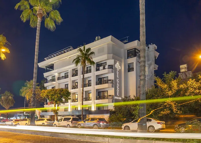 Demanor Hotel Adult Only