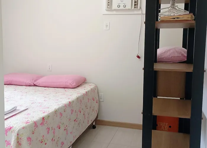 Amplo apartamento para aluguel diário numa das melhores praias de SC.