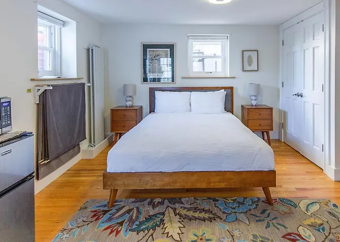 A Peaceful Oasis On Munjoy Hill - 4Br2Ba House & Parking