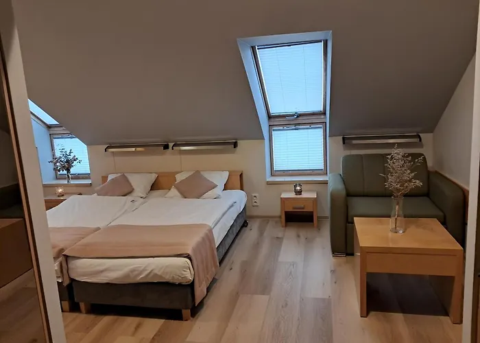 Hotel Kolna - Darmowy Parking, Basen W Cenie