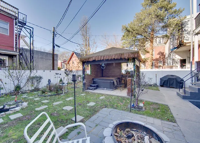 < 2 Mi To Downtown & Capitol: Harrisburg Hideaway