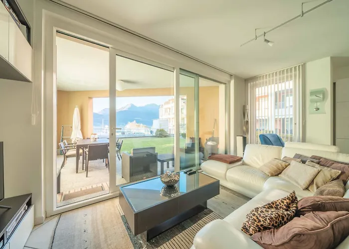 Italian Lake Getaway