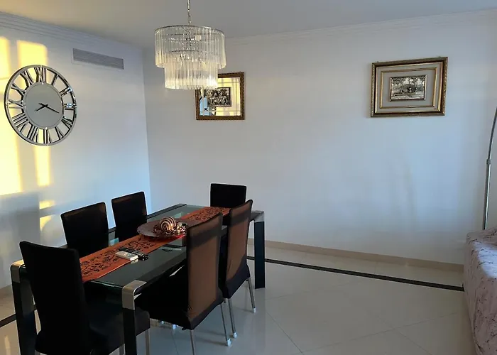 Luxury Apartment Near Beach & Golf