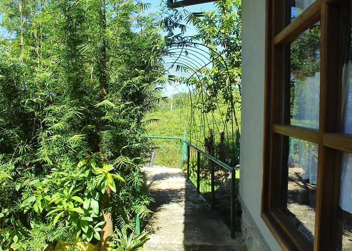 Triniton Holiday Villas