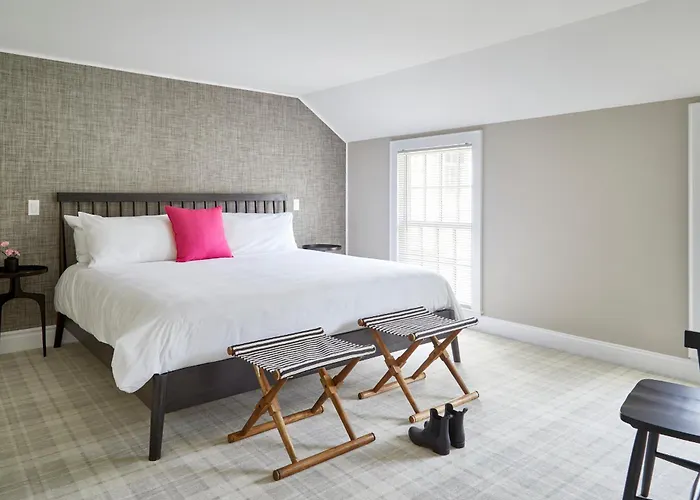 The Kent Collection - The Firefly Inn