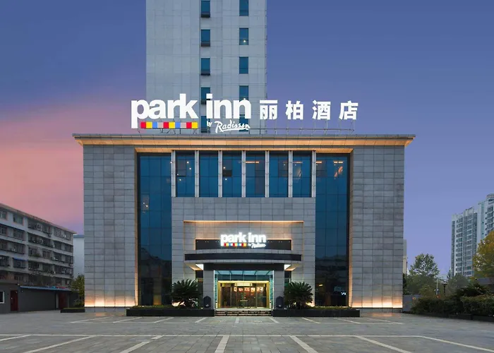 Park Inn By Radisson Hanzhong Central Square & High Speed Rail Station