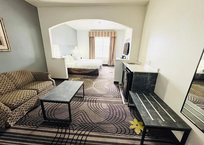 Fairbridge Inn & Suites Cleburne