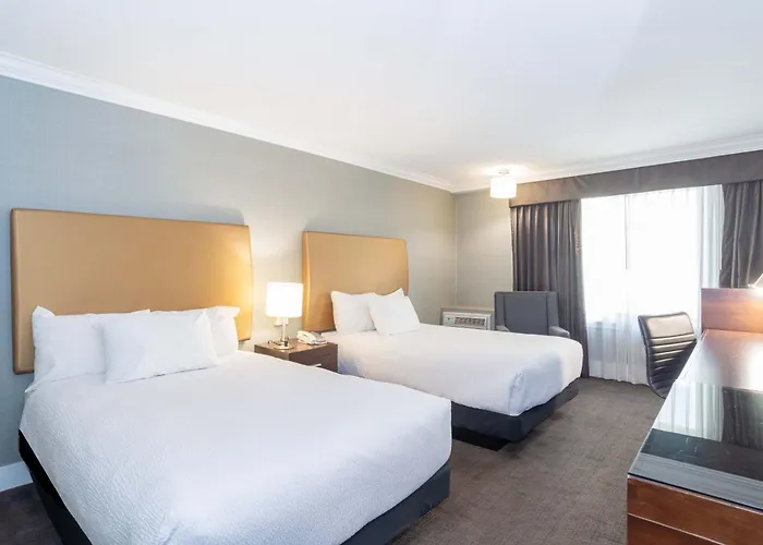 Sandman Hotel Vernon