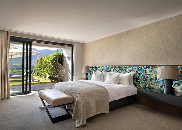 Mont Rochelle Hotel And Vineyard