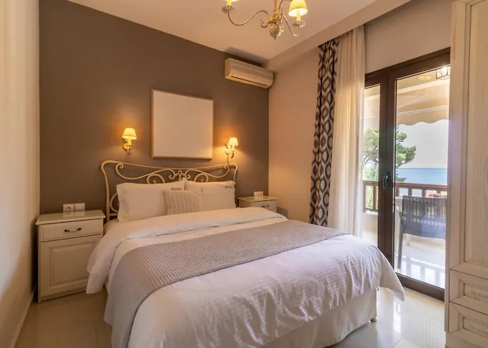 Kassandrinos Apartments Apostolos