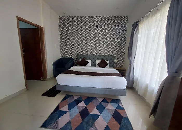 Sapphire Stayss