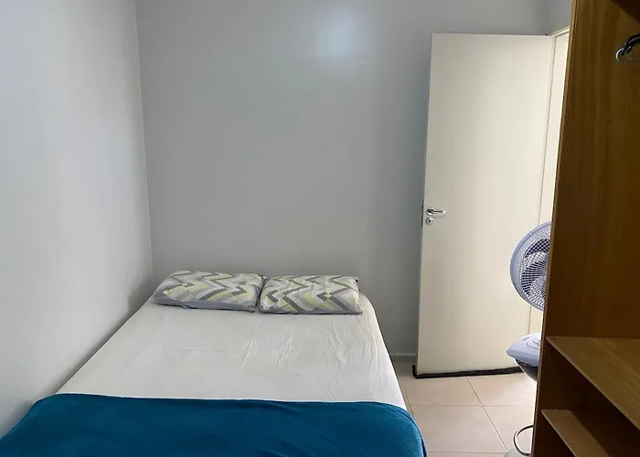 Apto térreo com garagem, quintal condomínio com portaria 24h