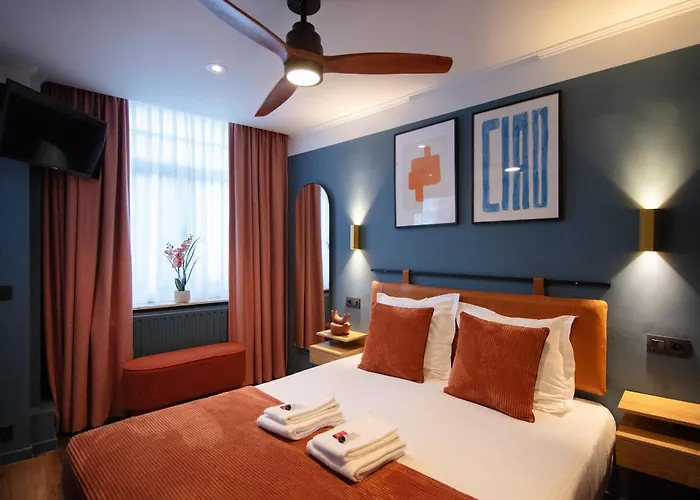 Gillis Eight Guest Rooms By Romy&Travis