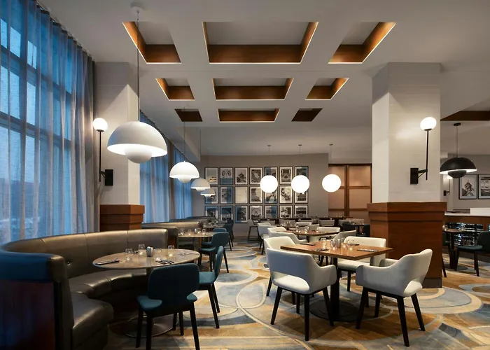Courtyard By Marriott Montreal Airport